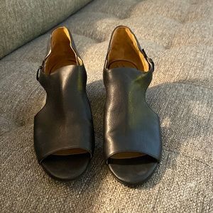 Natural Soul by Naturalizer Daya Open Peep Toe Sandal